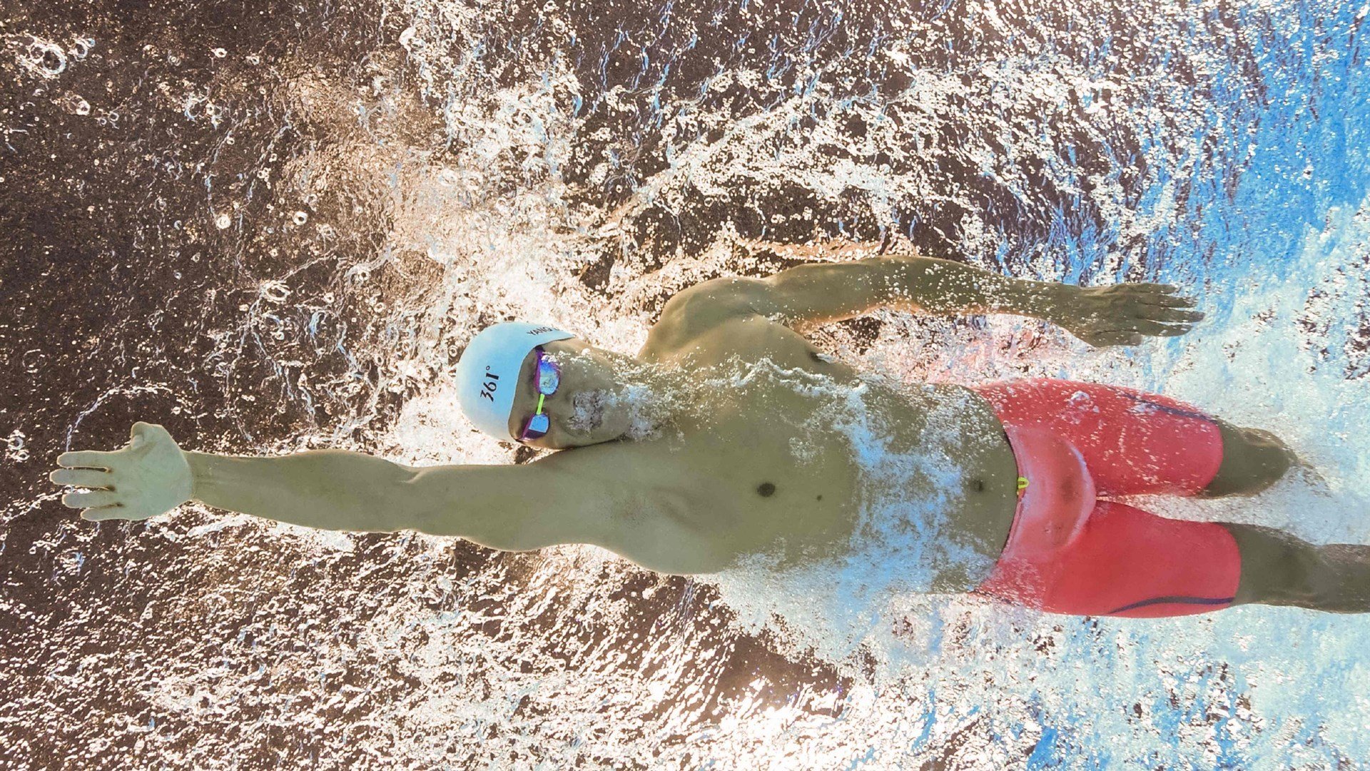 西甲球员在连续作战下视觉注意力分布的波动规律研究