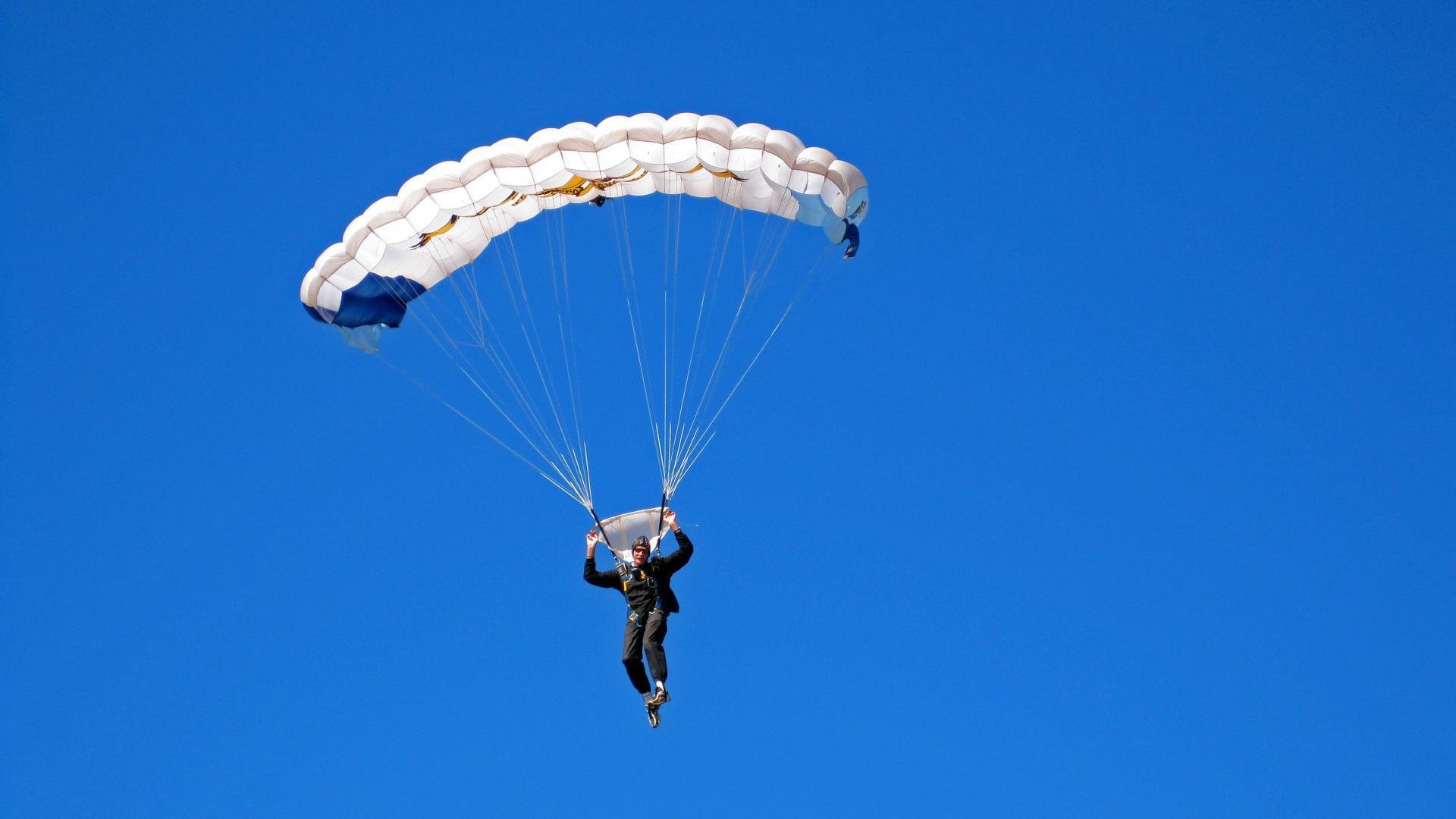 美国蝶泳技术模型向“爆发+缓守”转变