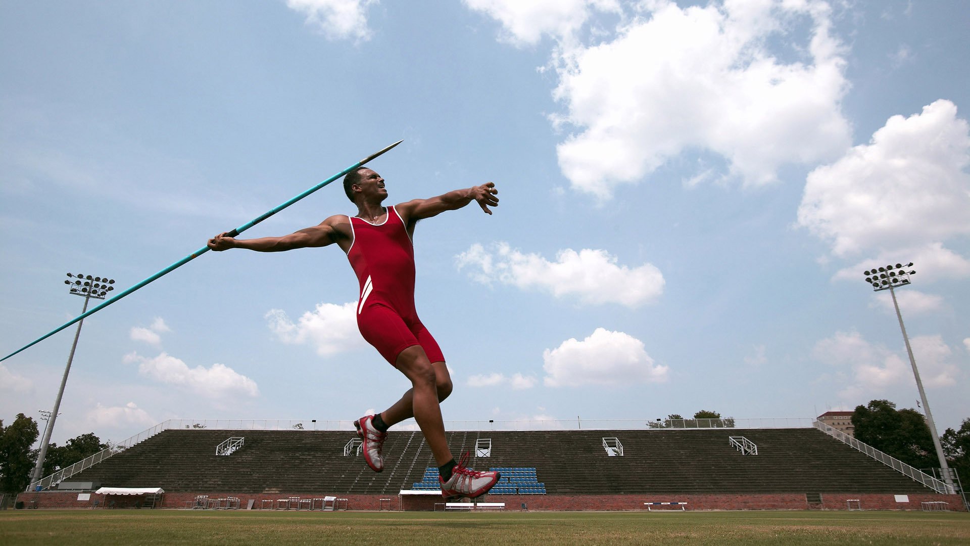 莱德基蝉联五连冠成历史第一人，莱德基赛事